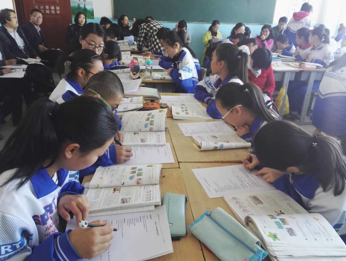 化德县第三中学