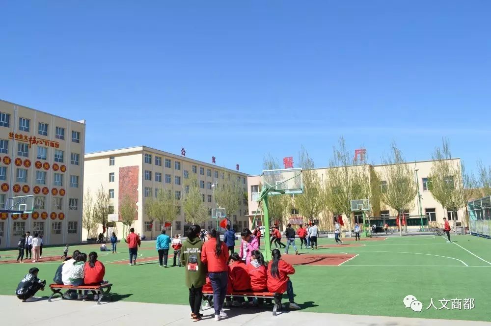 商都县第一中学