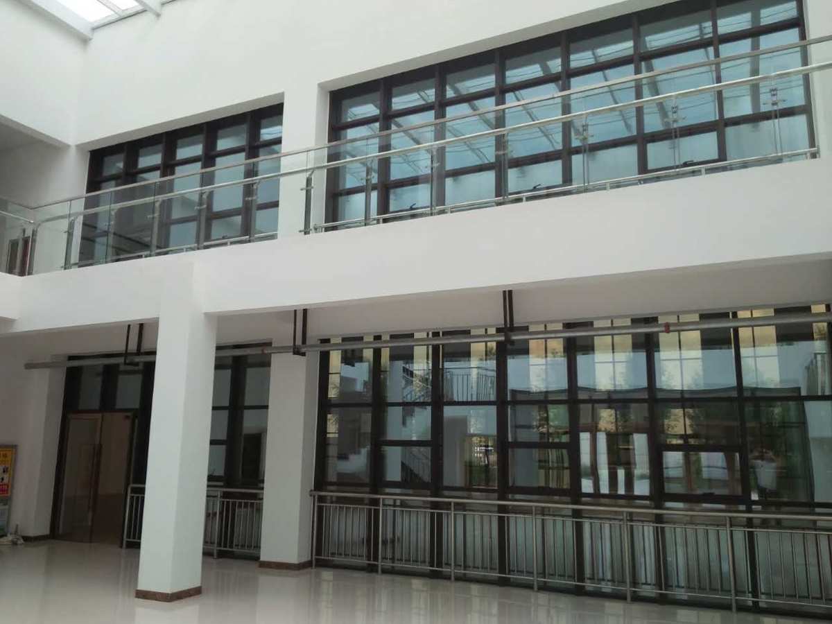 察右前旗政宜小学