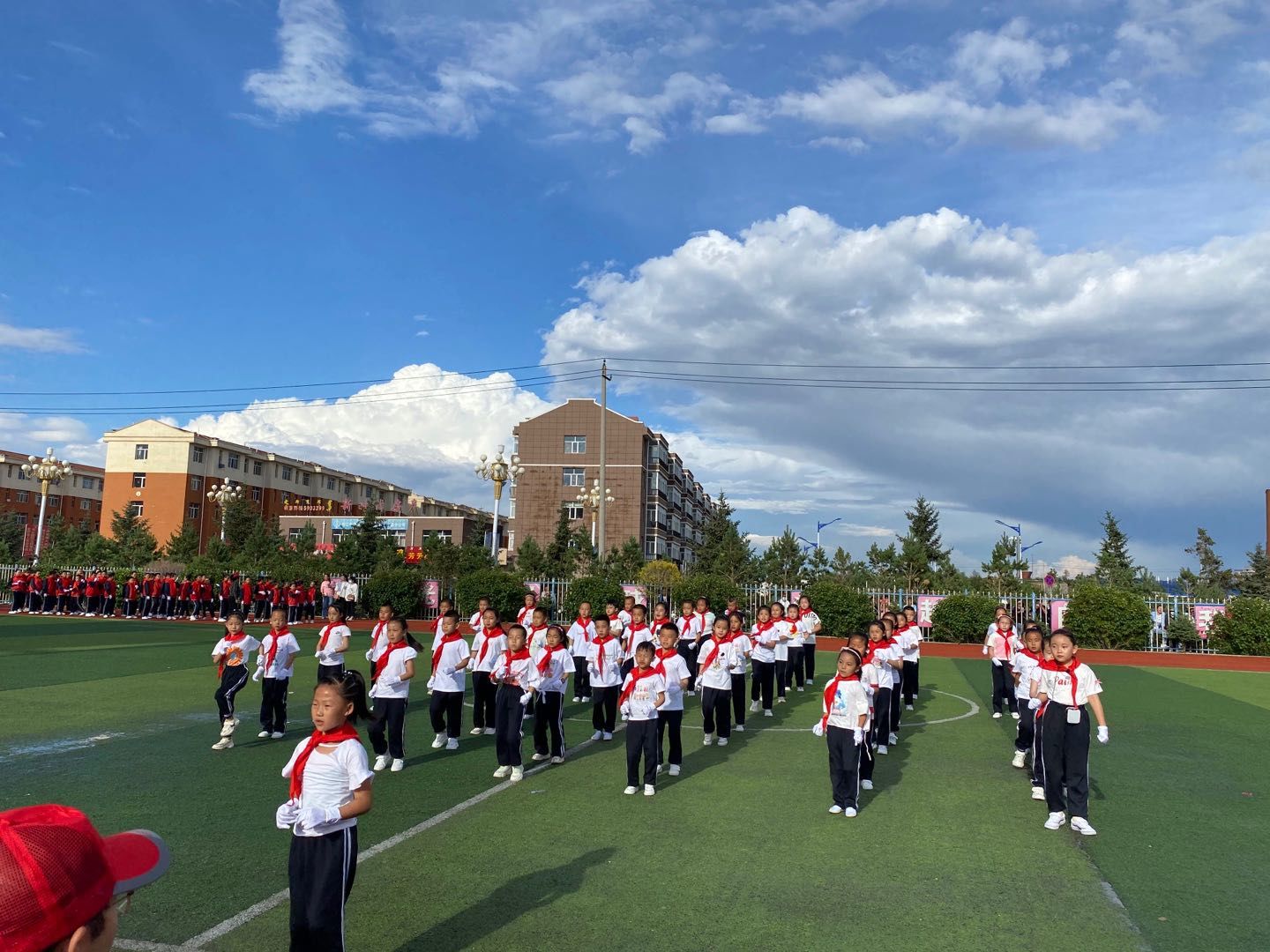 察右中旗东街小学