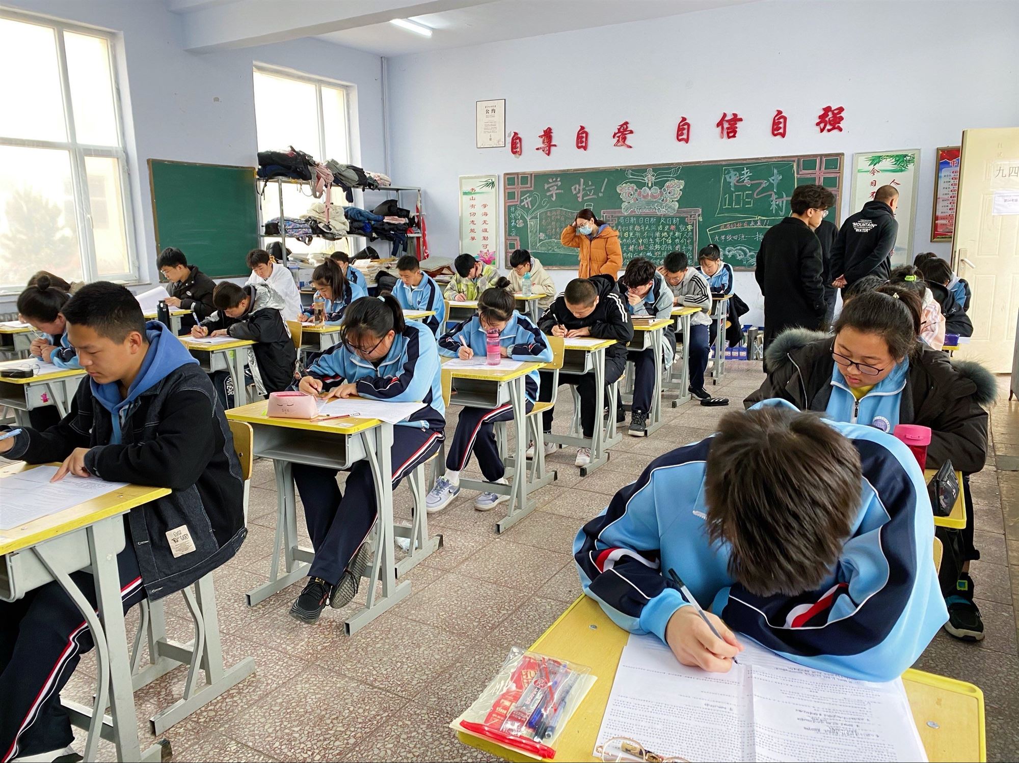 察右前旗优加中学