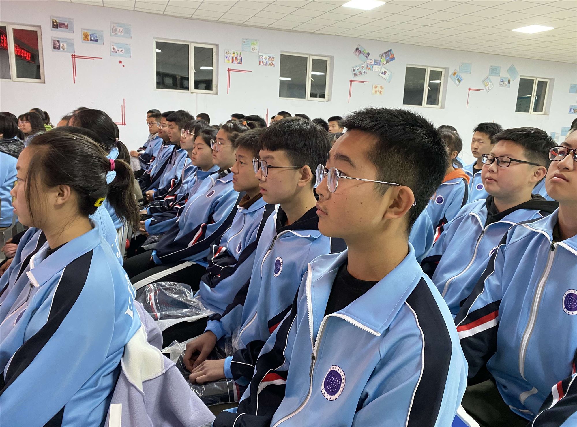 察右前旗优加中学