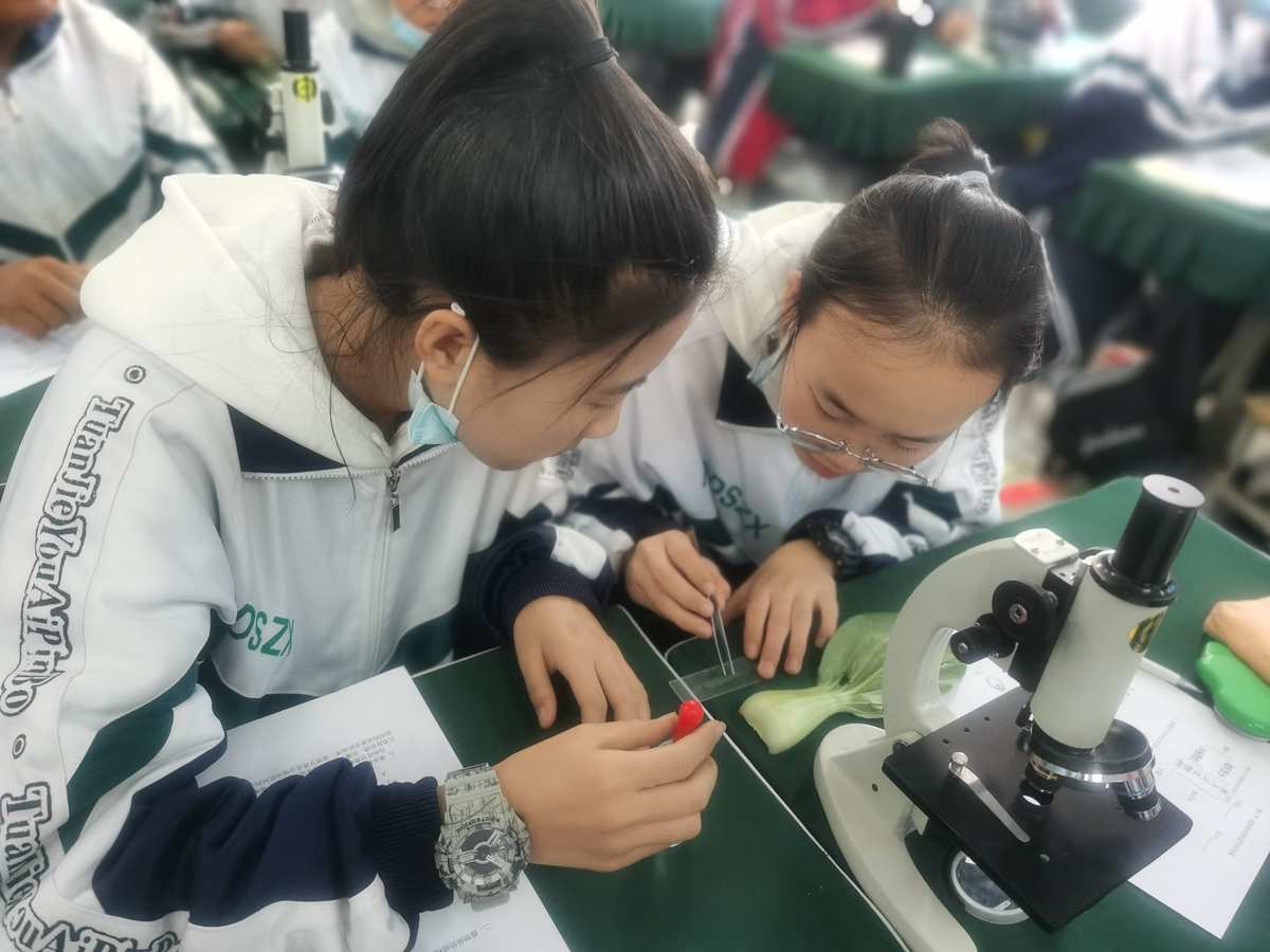 察右后旗第三中学