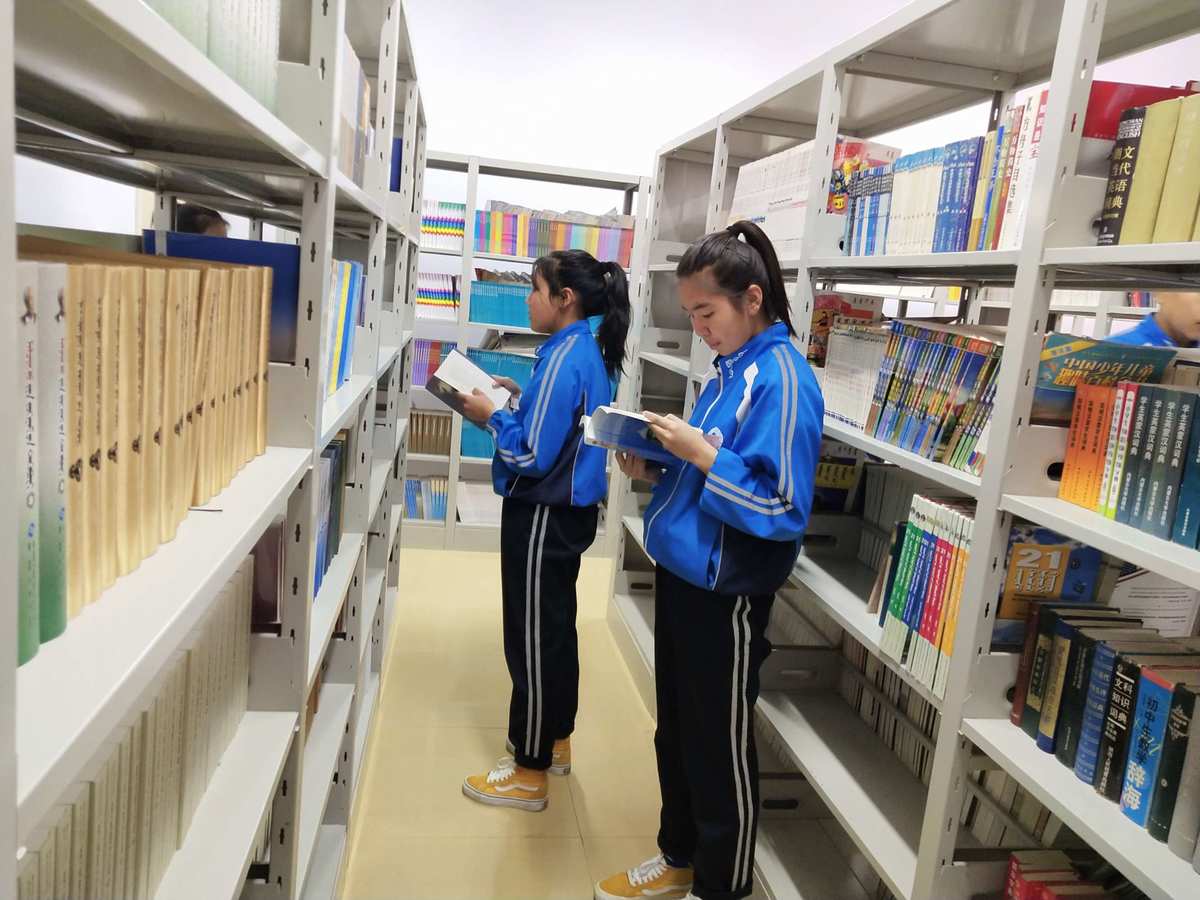 四子王旗蒙古族中学