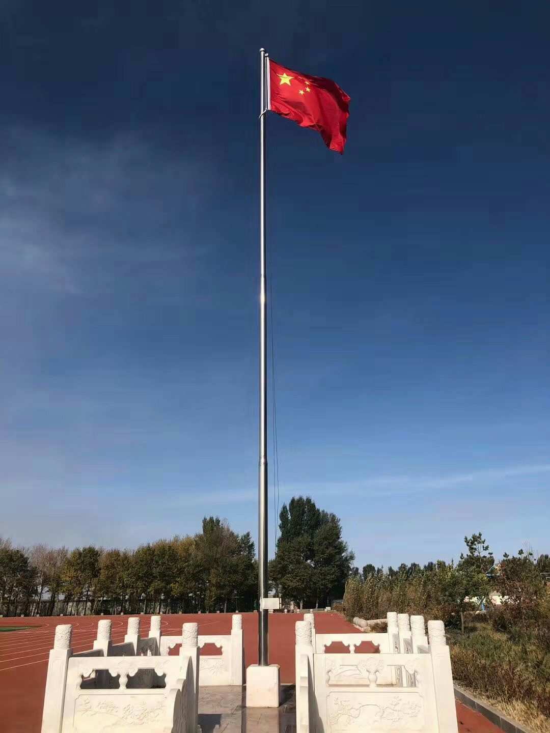 四子王旗第三中学